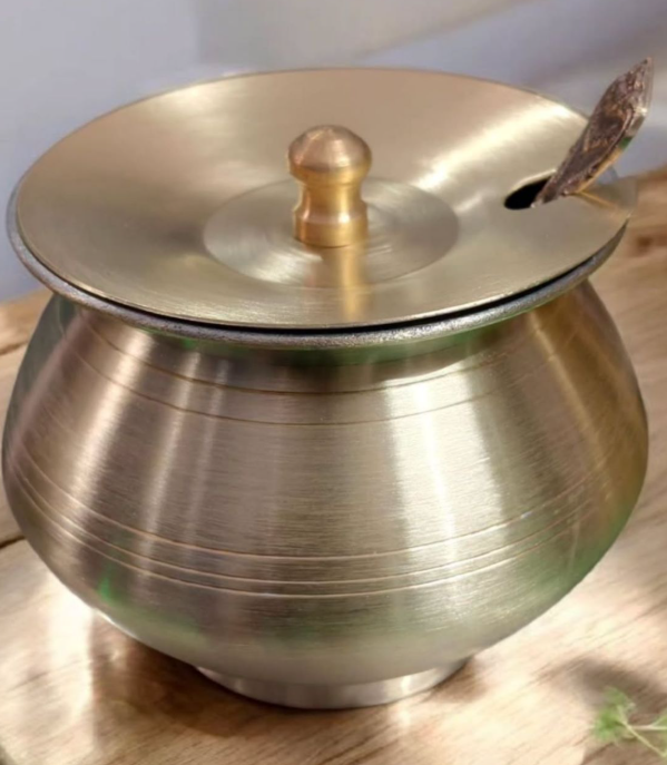 Handcrafted Brass Ghee Pot – 4x4" Ayurvedic Vessel for Pure, Healthy Living