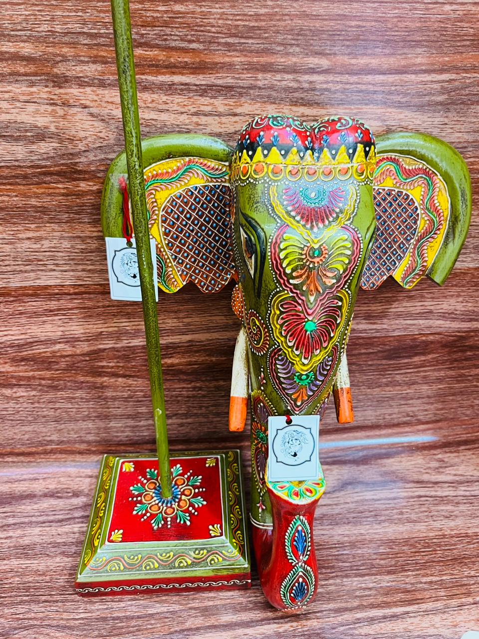 Handpainted wooden elephant face with a detachable stand - d4