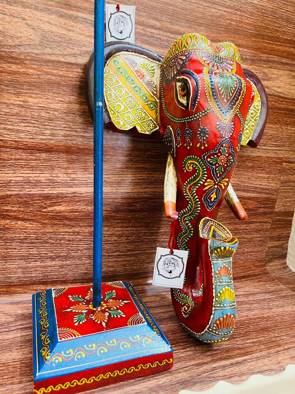 Handpainted wooden elephant face with a detachable stand - d3